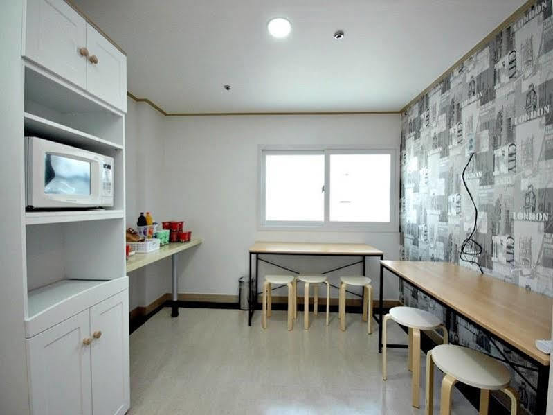 Eel Guesthouse Seoul Exteriör bild